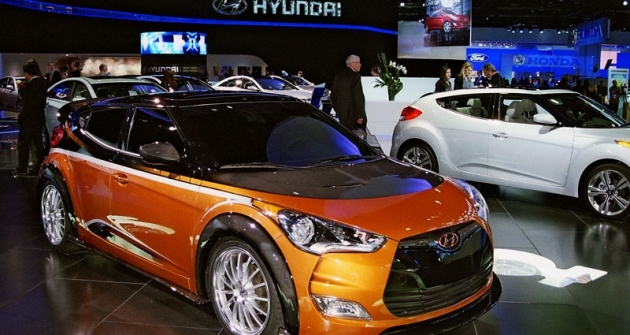 Hyundai Veloster Turbo slavil premiéru v Detroitu 2012