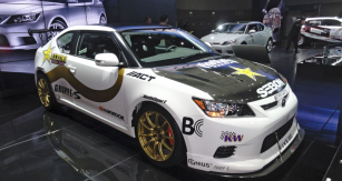 Scion tC v provedení pro automobilové soutěže