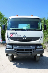 Zvenčí běžný, zevnitř vylepšený – Renault Kerax Xtrem.