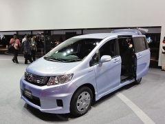 Honda Freed Spike Hybrid pro domácí trh