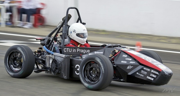 Formule FS.03 na okruhu v italském Varanu Formule FS.03 na okruhu v italském Varanu