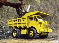 Foden Dump Truck 15 t s motorem 150 k a jednoduchou montáží pneumatik (1967)