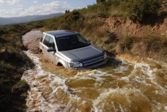 land-rover-freelander-2-300-000-4 63849