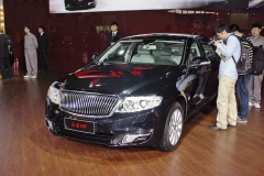 FAW Hongqi H7 (na základě Toyota Crown/Lexus) pro čínskou smetánku…