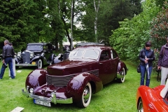 Cord 810, osmiválec 4,7 l/125 k, americký průkopník pohonu předních kol (1936)