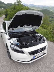 Volvo V40 1.6 D2 se spotřebou nafty jen 3,6 l/100 km (CO2: 94 g/km)