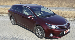 01-avensis 65947