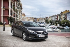 Modernizovaná Toyota Avensis má zcela novou příď