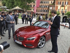 BMW Zagato Coupé je první spoluprací obou značek; vůz představili Adrian van Hooydonk, šéfdesigner BMW, a Andrea Zagato