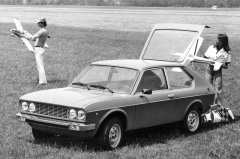 Fiat 128 3P s výklopným víkem v zádi (1975)