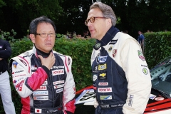 Akio Toyoda, prezident Toyota Motor Corporation, a Lord March, zakladatel Festivalu rychlosti