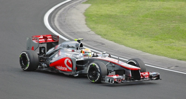 Lewis Hamilton (McLaren MP4-27 Mercedes) zopakoval vítězství z roku 2007...