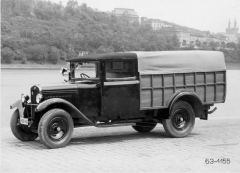Řeznický valník Škoda 104 s robustní korbou a plachtou (1933)