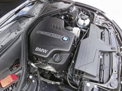 Zážehový motor BMW 328i