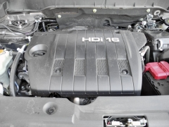 Nový motor nese označení HDi značky PSA, konstrukčně je však shodný s Mitsubishi, prvním dieselem s variabilním časováním sacích ventilů