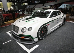 Bentley Continental GT3 vyrazí na závodní okruhy, ovšem jen s pohonem zadních kol