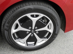 K hospodárnému provozu přispívají pneumatiky Michelin s malým valivým odporem na kolech snižujících odpor vzduchu