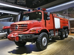 Mercedes-Benz Zetros 2733 s hasičskou nástavbou Rosenbauer