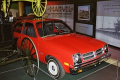 Chevrolet Chevette, první z výrobní linky na Van Slyke Road ve Flintu (1976)