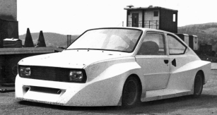 Kupé Salamander při prvních testovacích jízdách v dubnu 1983
