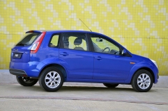 ford-figo-2013-02 71030