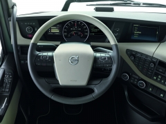 069-interior-fh-dashboard-high 71477