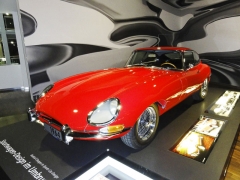 JAGUAR E-Type (1964)