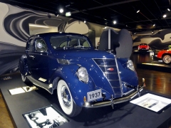 LINCOLN ZEPHYR V12 (1937)