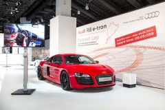 Audi R8 e-tron je ryze sportovní elektromobil s pohonem zadních kol, připravený pro sériovou výrobu (2012)