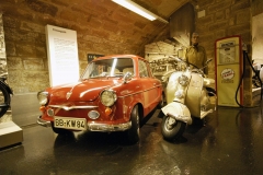 NSU Prinz III, dvouválec 583 cm3 z let 1960 – 1962, a skútr NSU Lambretta 125 podle italské licence (1953)