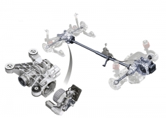 Pohon všech kol Audi quattro využívá elektronicky ovládanou spojku Haldex; z funkčního pohledu jde o trvalý pohon všech kol
