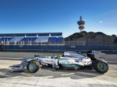 Nico Rosberg při představení nového vozu W04 pro sezonu 2013