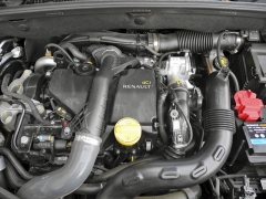 Testovaný vůz poháněla výkonnější verze vznětového motoru 1.5 dCi se šestistupňovou převodovkou