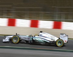 Lewis Hamilton (Mercedes-AMG W04) si po přestupu vede lépe