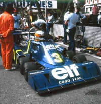 Jody Scheckter na šestikolovém Tyrrellu P34/2 v Monaku (1976)