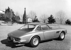 Ferrari 330 GTC na oficiálním snímku Pininfarina (1966)