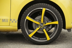 Příplatková kola s pneu Pirelli rozměrů 205/40 R 17