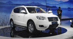 Gleagle GX7, až sedmimístný SUV, zjevně inspirovaný Toyotou RAV 4 (motor 4G18, 4G20 nebo vznětový 4D20)