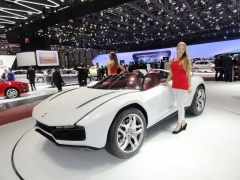 Giugiaro Parcour v otevřeném provedení Roadster