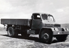 Prototyp z roku 1955, ještě s budkou ve stylu terénní V3S