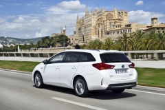 Toyota Auris Touring Sports přijíždí také v hybridní verzi