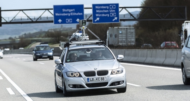 Bosch je prvním dodavatelem v automobilovém průmyslu,  který může zkoušet své systémy  plně automatizovaného řízení v běžném provozu na německých dálnicích