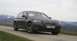 BMW ActiveHybrid 5, prostřední z trojice bavorských hybridů