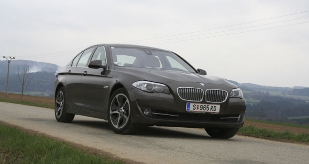 BMW ActiveHybrid 5, prostřední z trojice bavorských hybridů