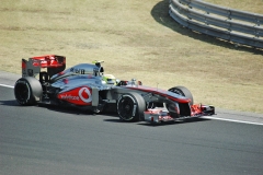 McLaren MP4-28, motor Mercedes-Benz FO 108F; šéf týmu Martin Whitmarsh (GB). Jezdci Jenson Button (GB), Sergio Pérez (MEX)