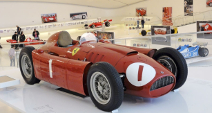 Lancia D50,  jediný automobil turínské značky pro formuli 1 (1954 – 1955)