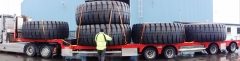 Přeprava mimořádně velkých pneumatik Bridgestone OTR
