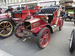 Neznámý americký Covert s jednoválcem 6,5 HP z roku 1903, s nímž startoval Wolfgang Presinger z Německa