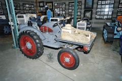 Traktorový nosič Universal 19 HP (1963)