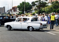 Ford Consul Classic s negativně skloněným zadním oknem